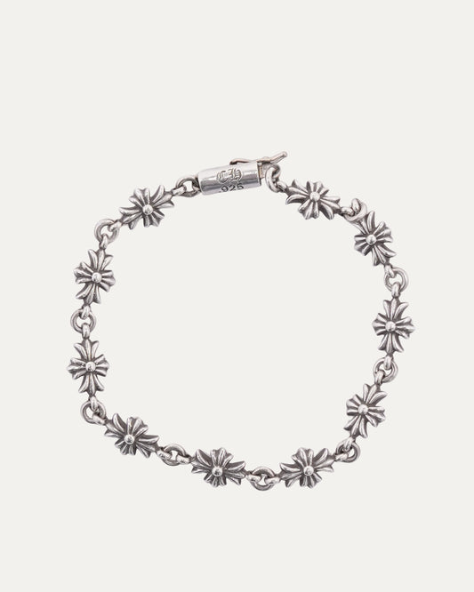 Tiny E Bracelet
