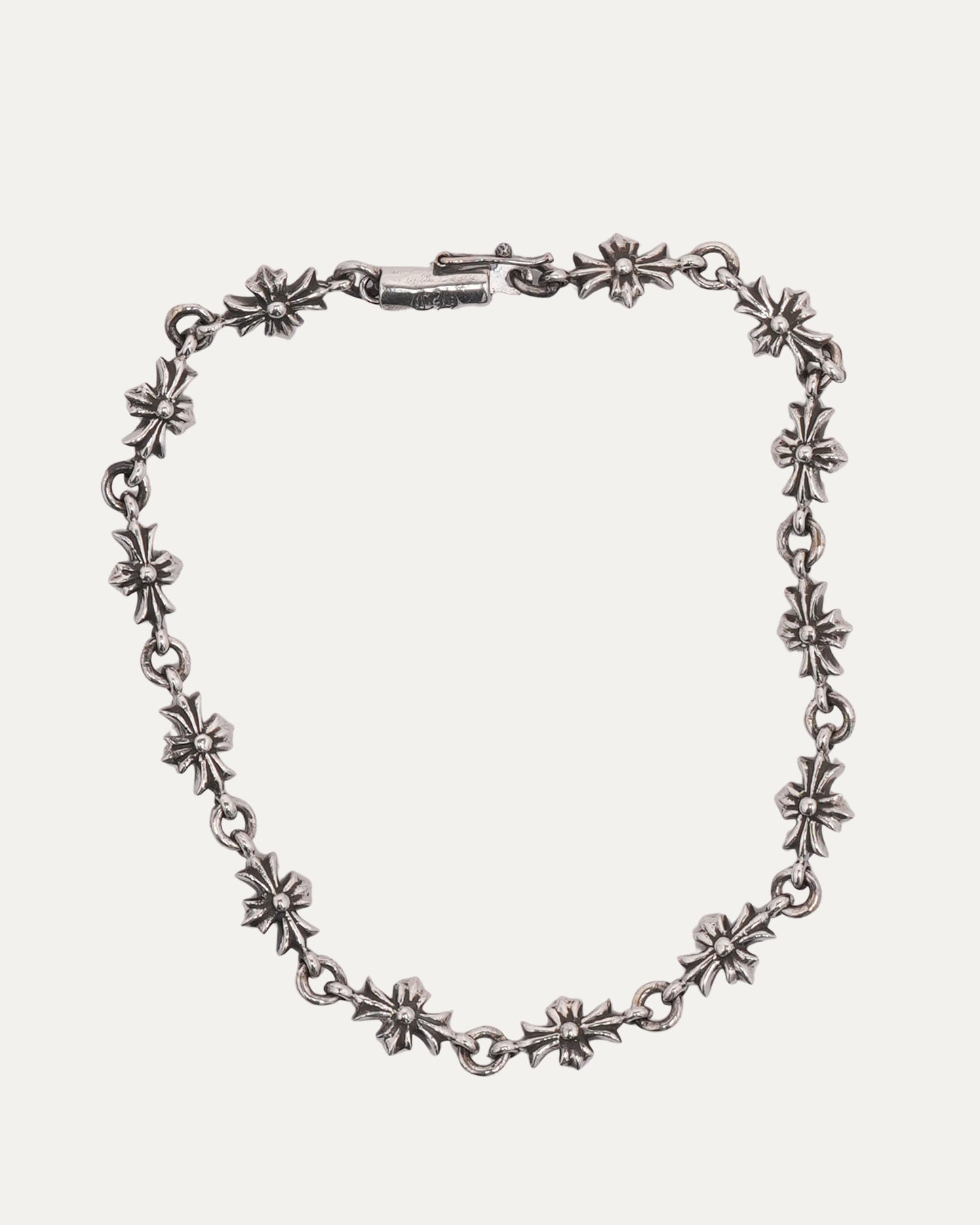 Tiny E Bracelet
