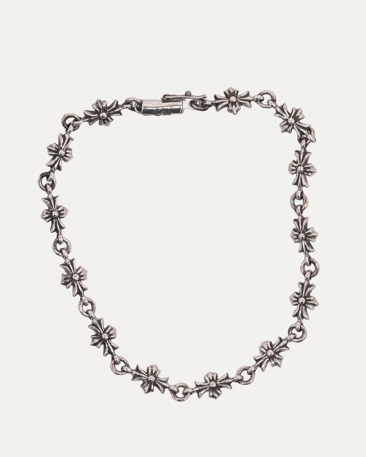 Tiny E Bracelet