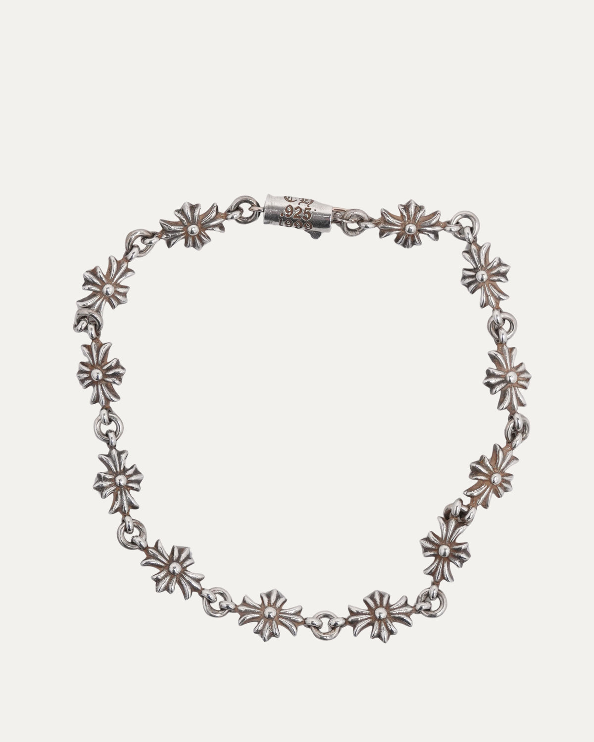 Tiny E Bracelet