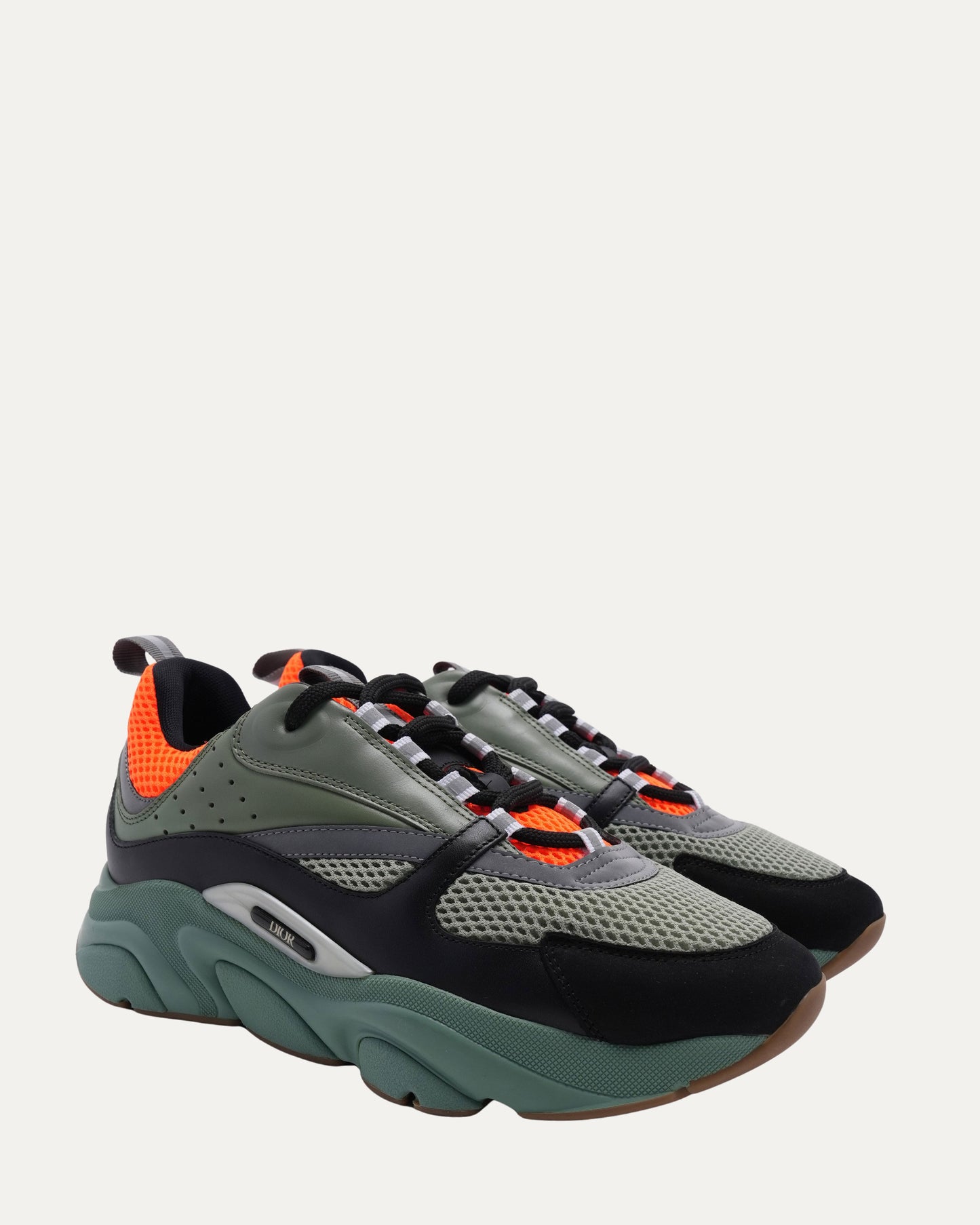 B22 Sneaker