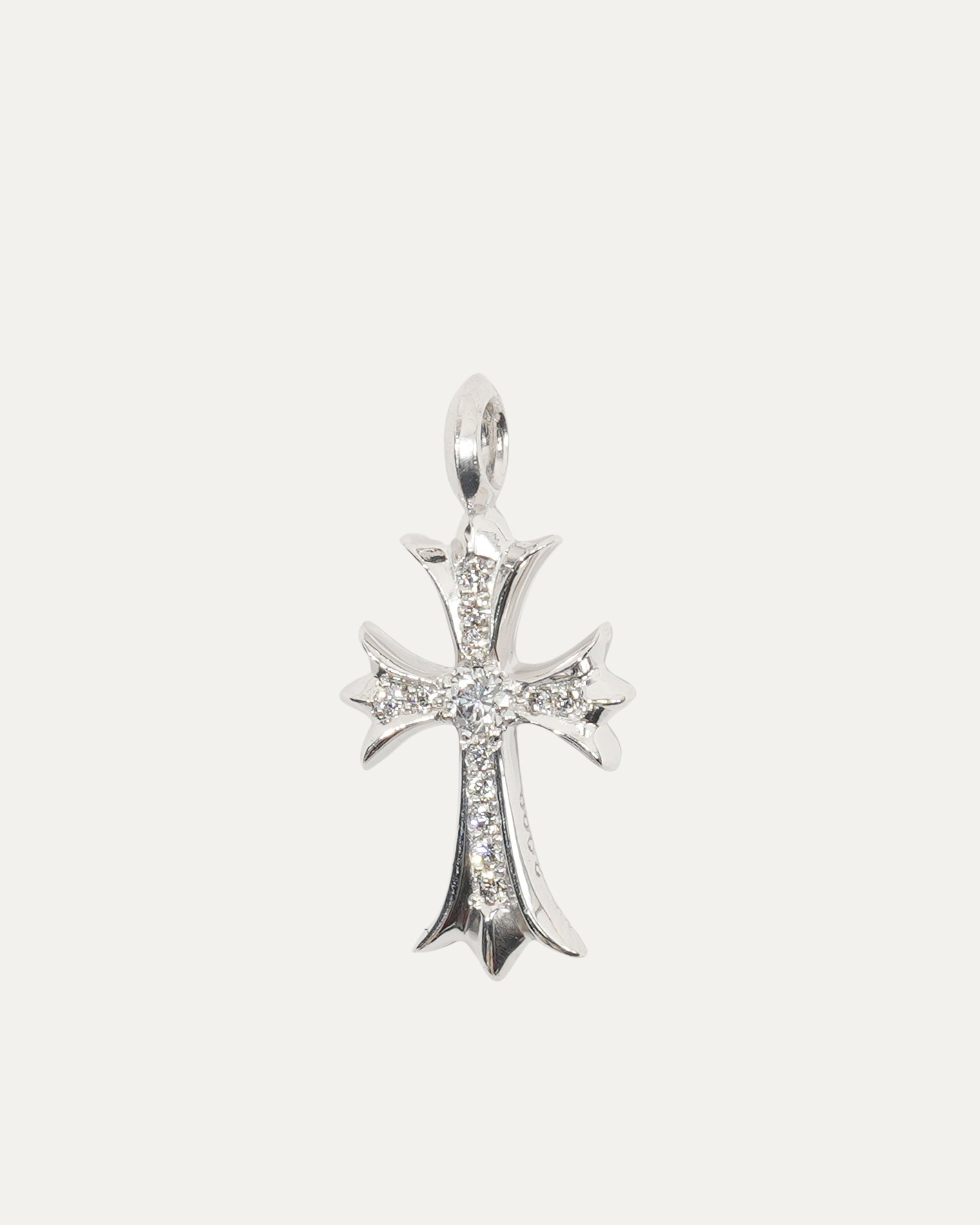 18k White Gold and Diamond Tiny Fat Pendant