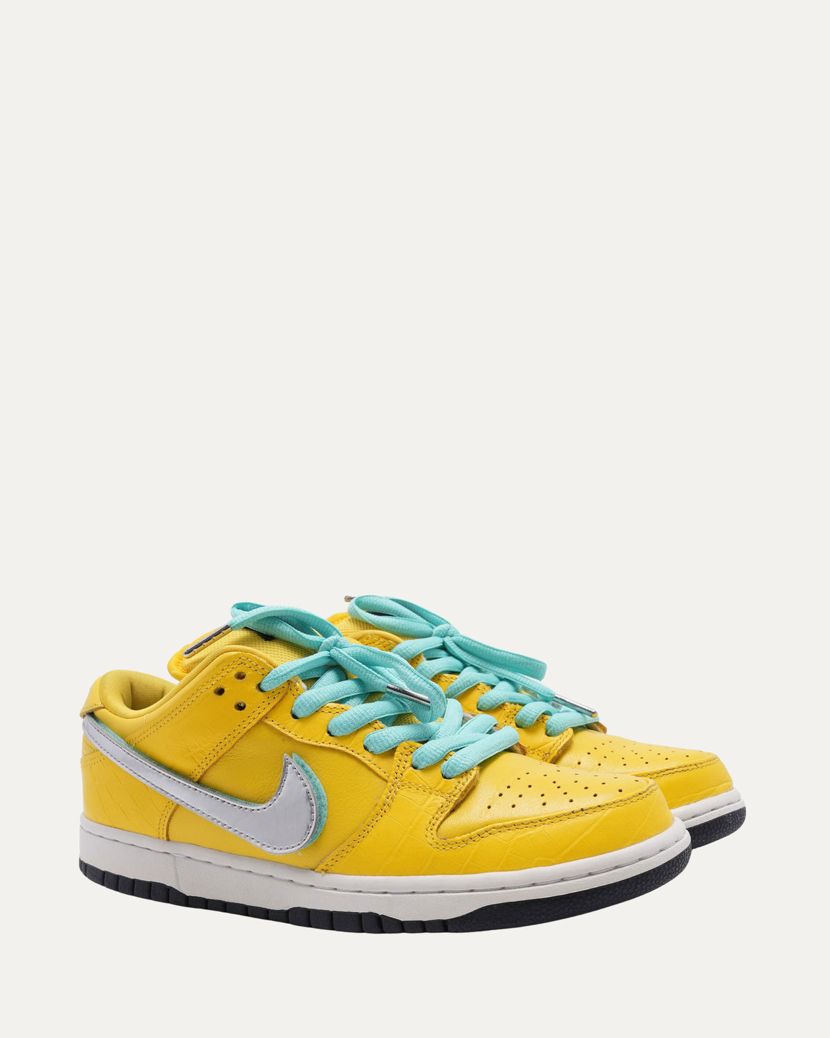 Diamond Supply Co. Friends and Family Canary SB Dunk Low Sneakers