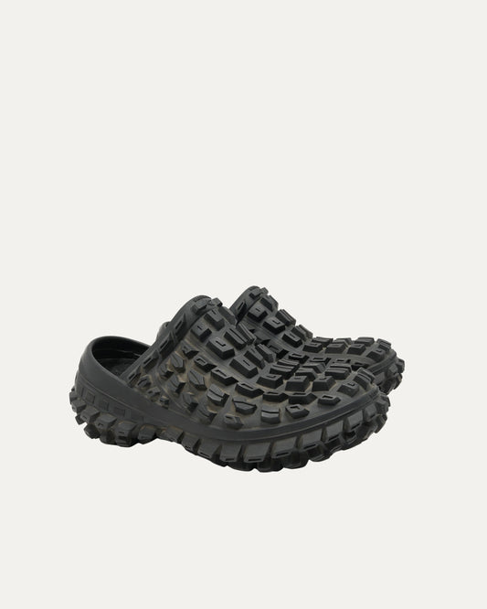 Bouncer Defender Clogs