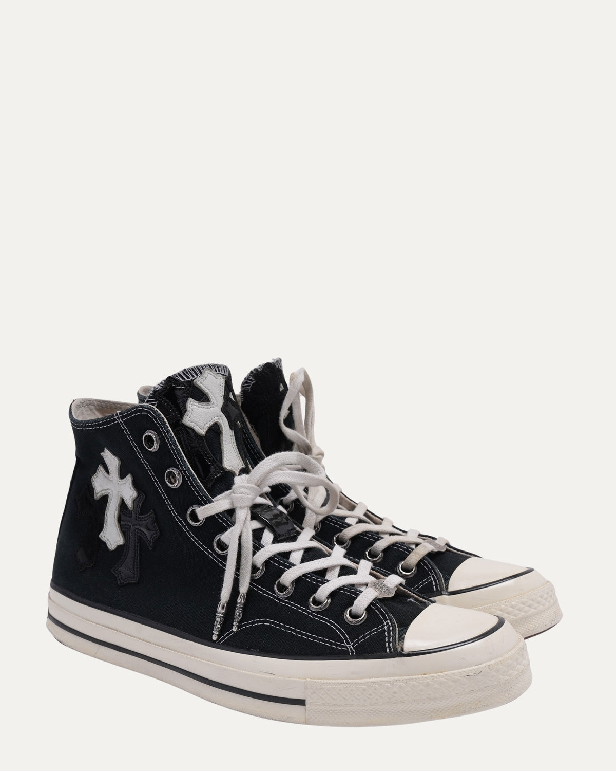 Cross Patch Converse Chuck Taylors
