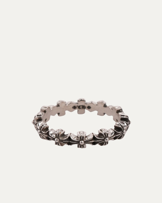 Tiny E Band Ring