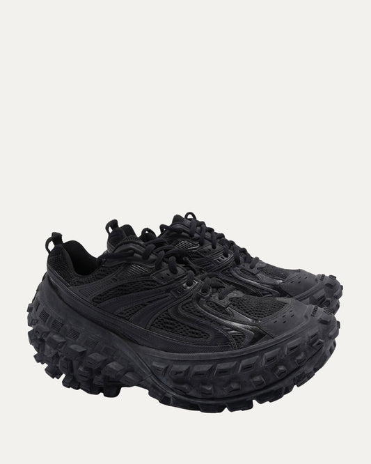 Defender Sneaker