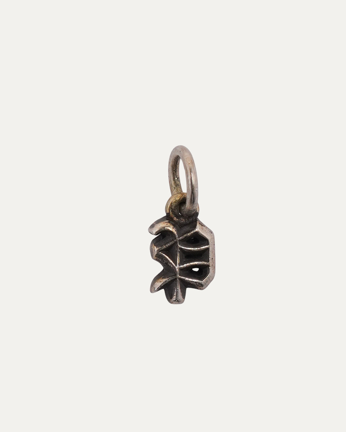 P Pendant
