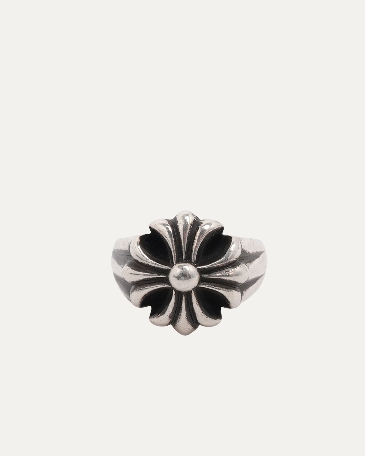 Cut Out Plus Cross Ring