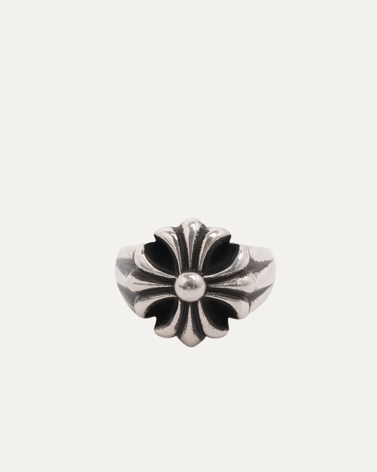 Cut Out Plus Cross Ring
