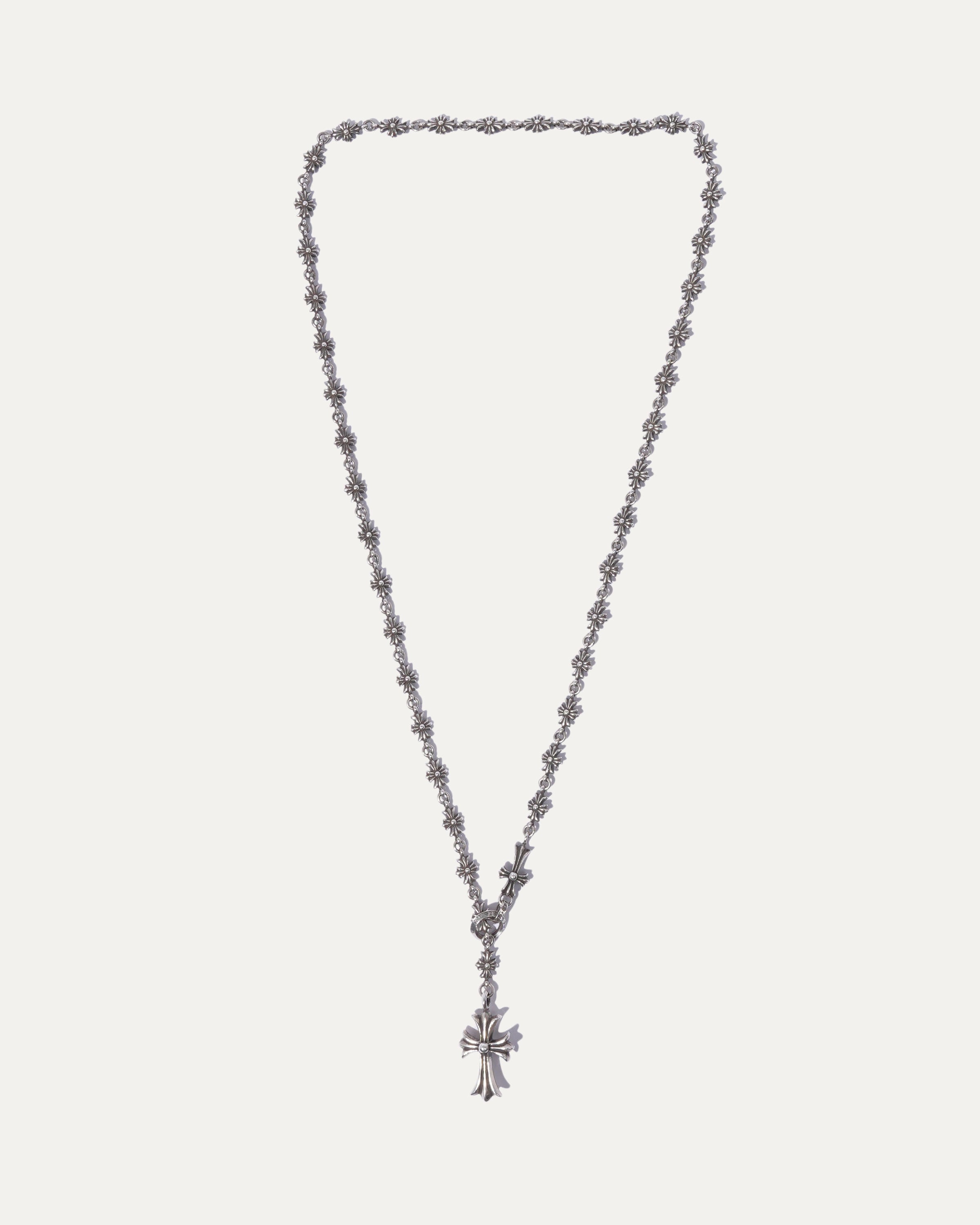 Tiny E Choke Chain Necklace