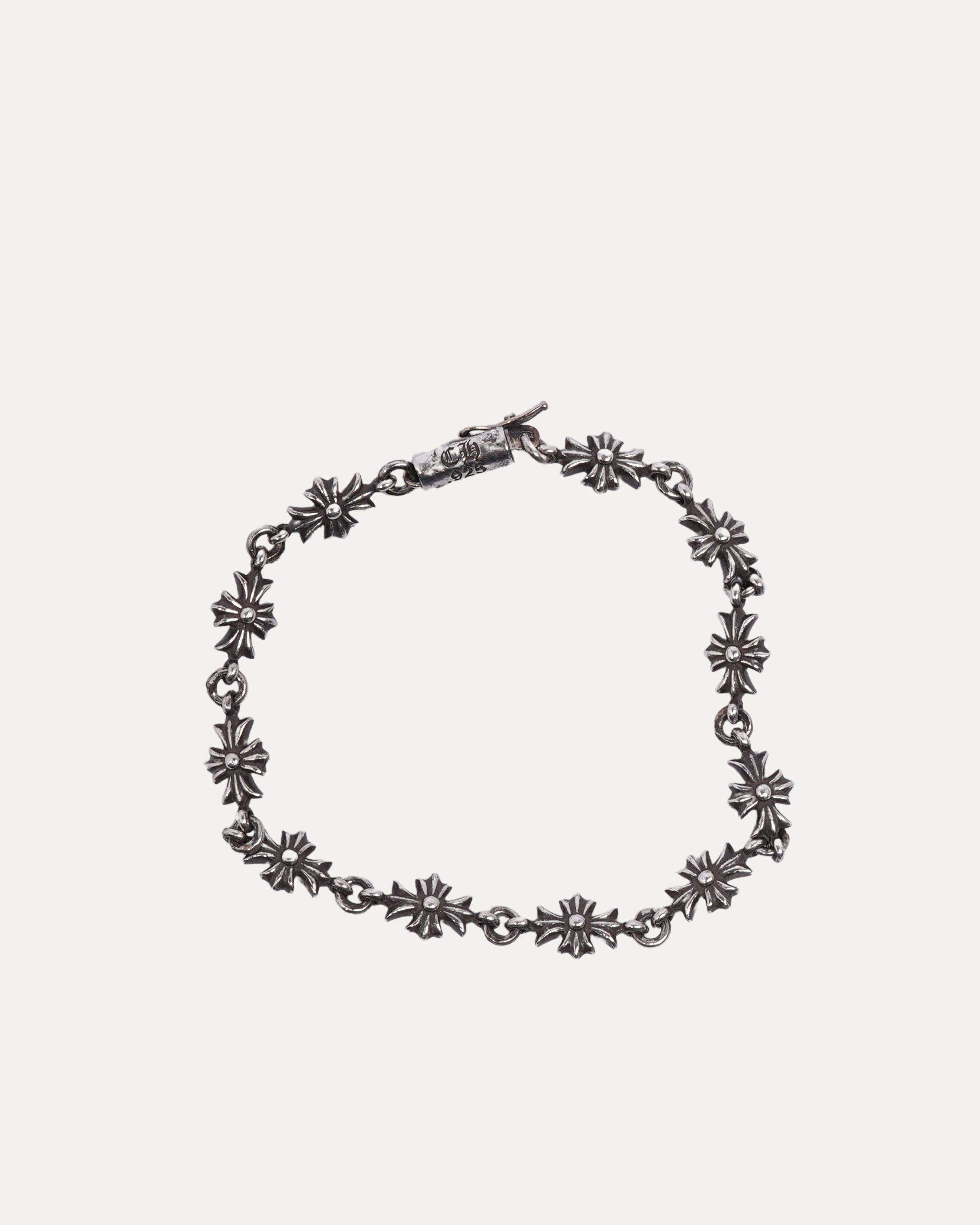 Silver Tiny E Bracelet