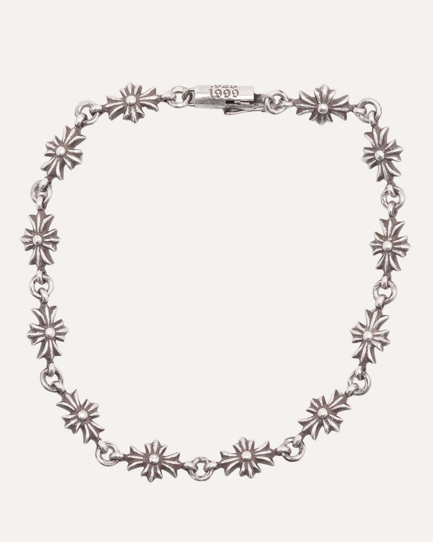 Tiny E Bracelet