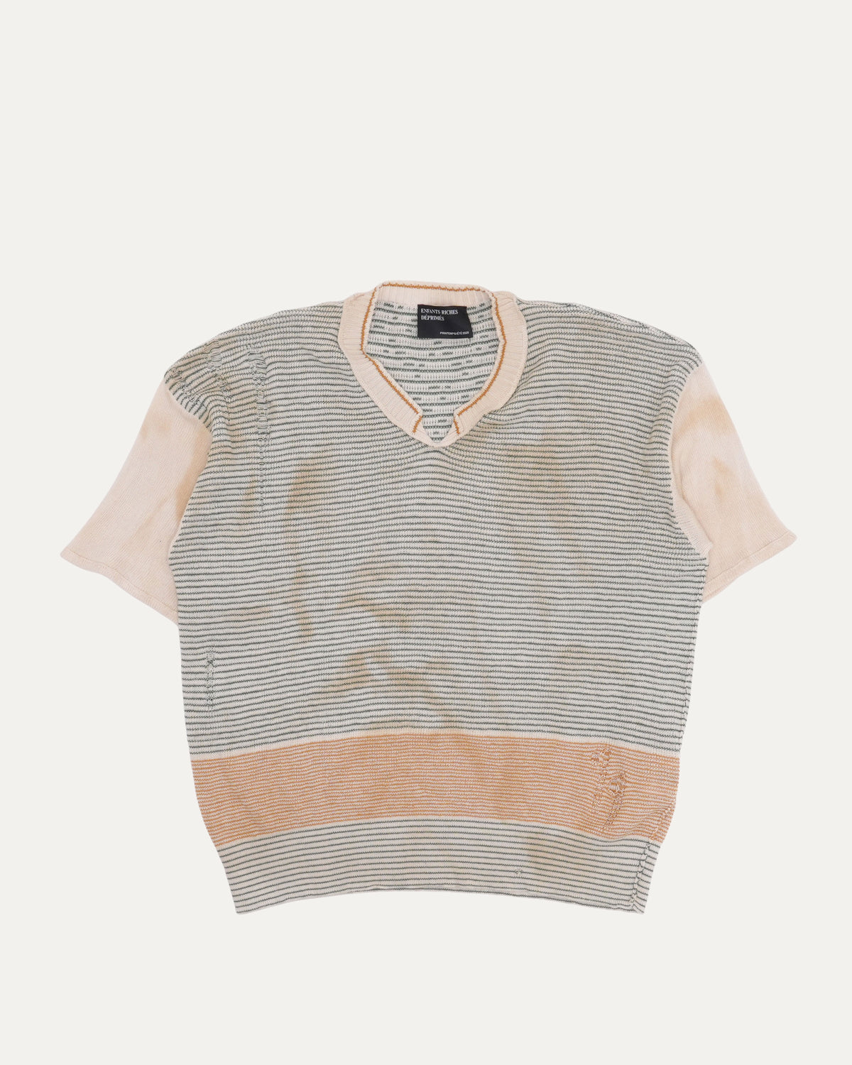 Here Comes Alice Aged V-Neck Sweater