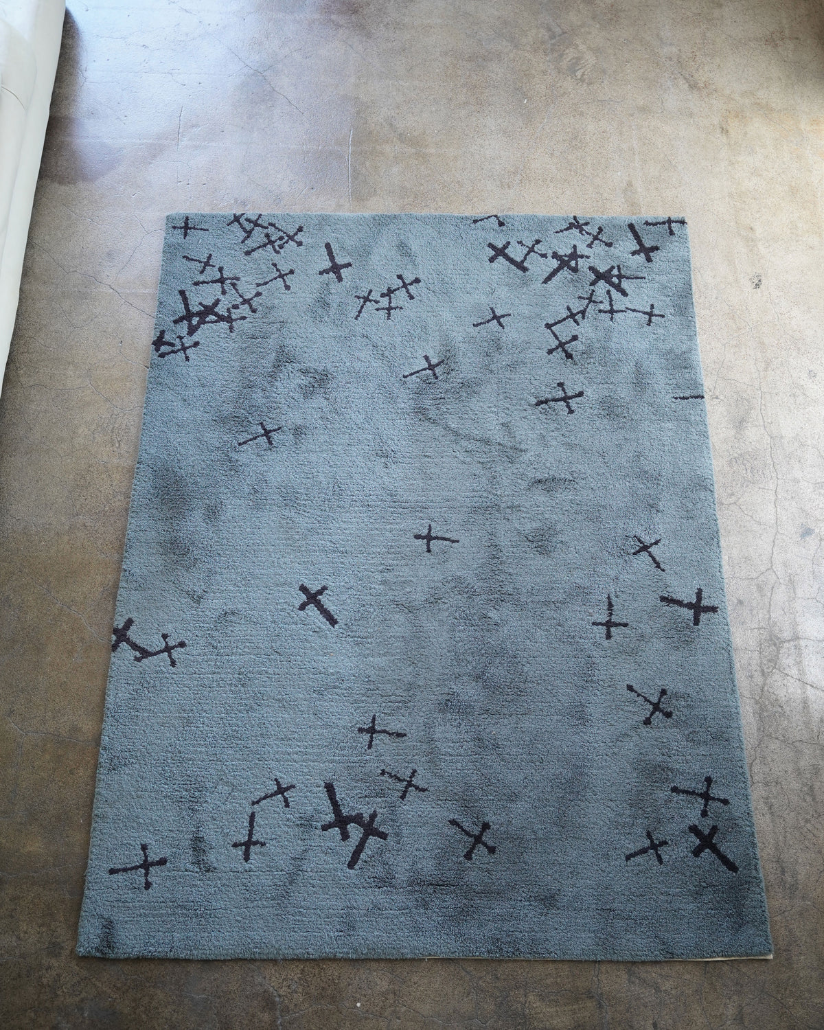 AW02 "Witch's Cell Division" Cross Rug