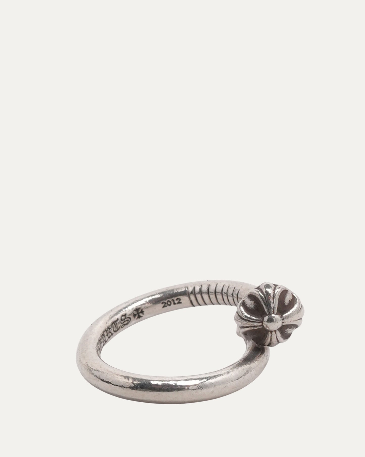 Nail Ring