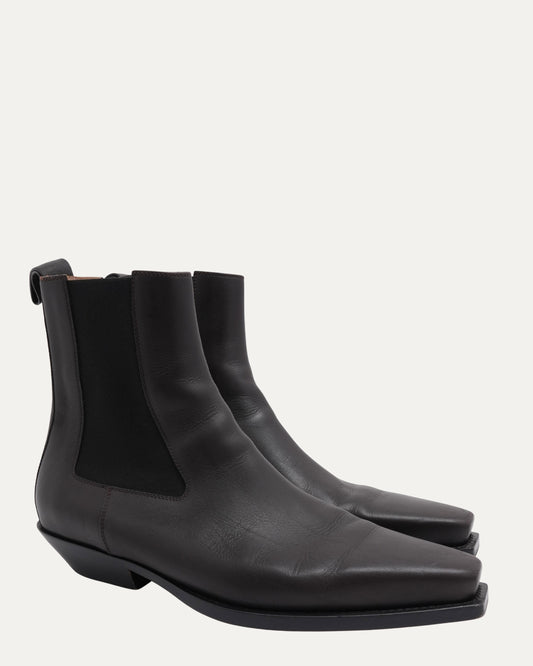 The Lean Chelsea Boots