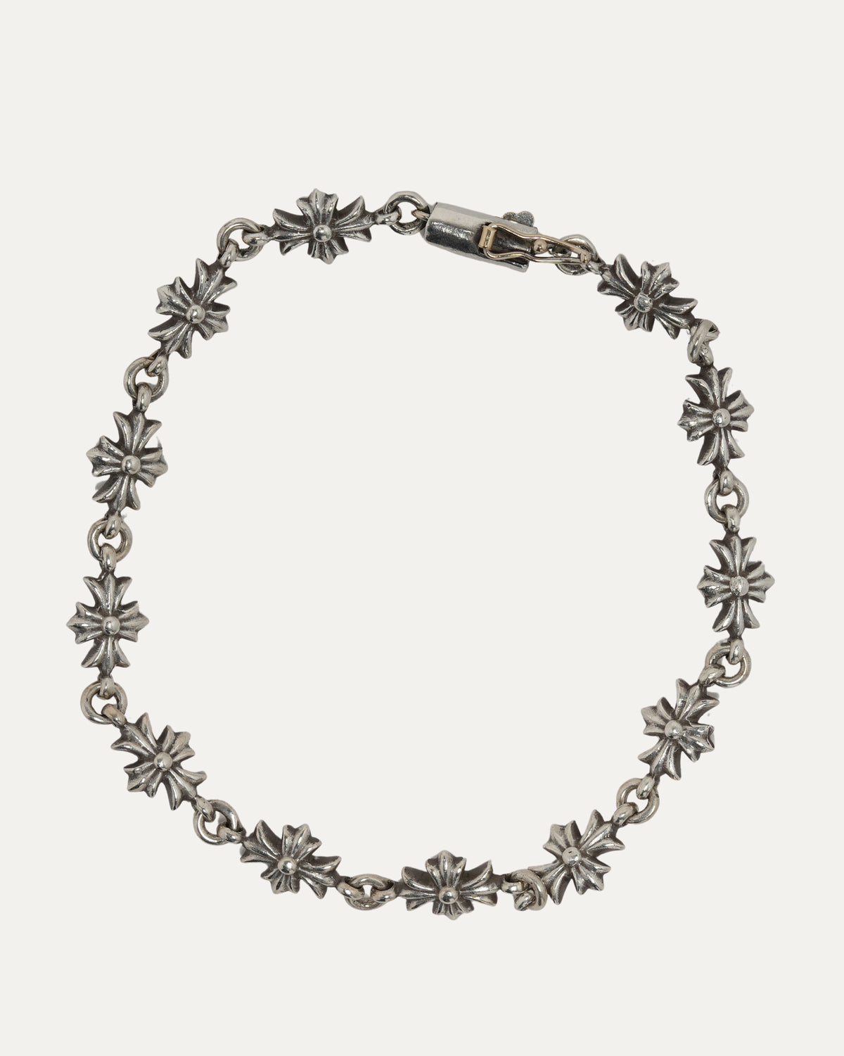 Tiny E Bracelet