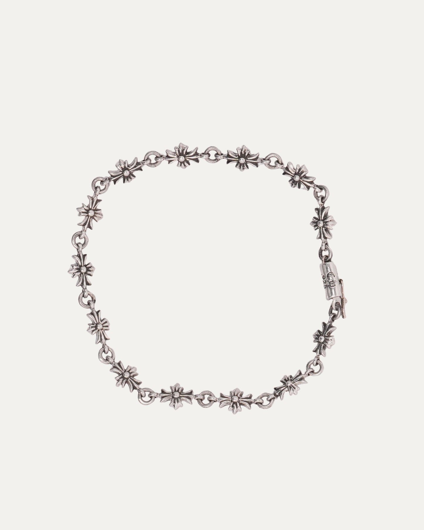 Tiny E Bracelet