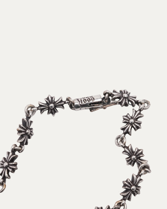 Tiny E Bracelet