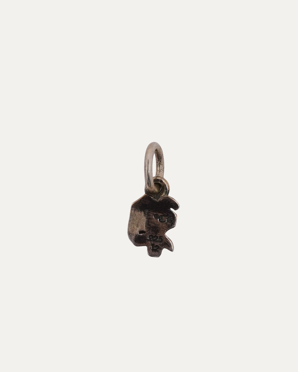 P Pendant