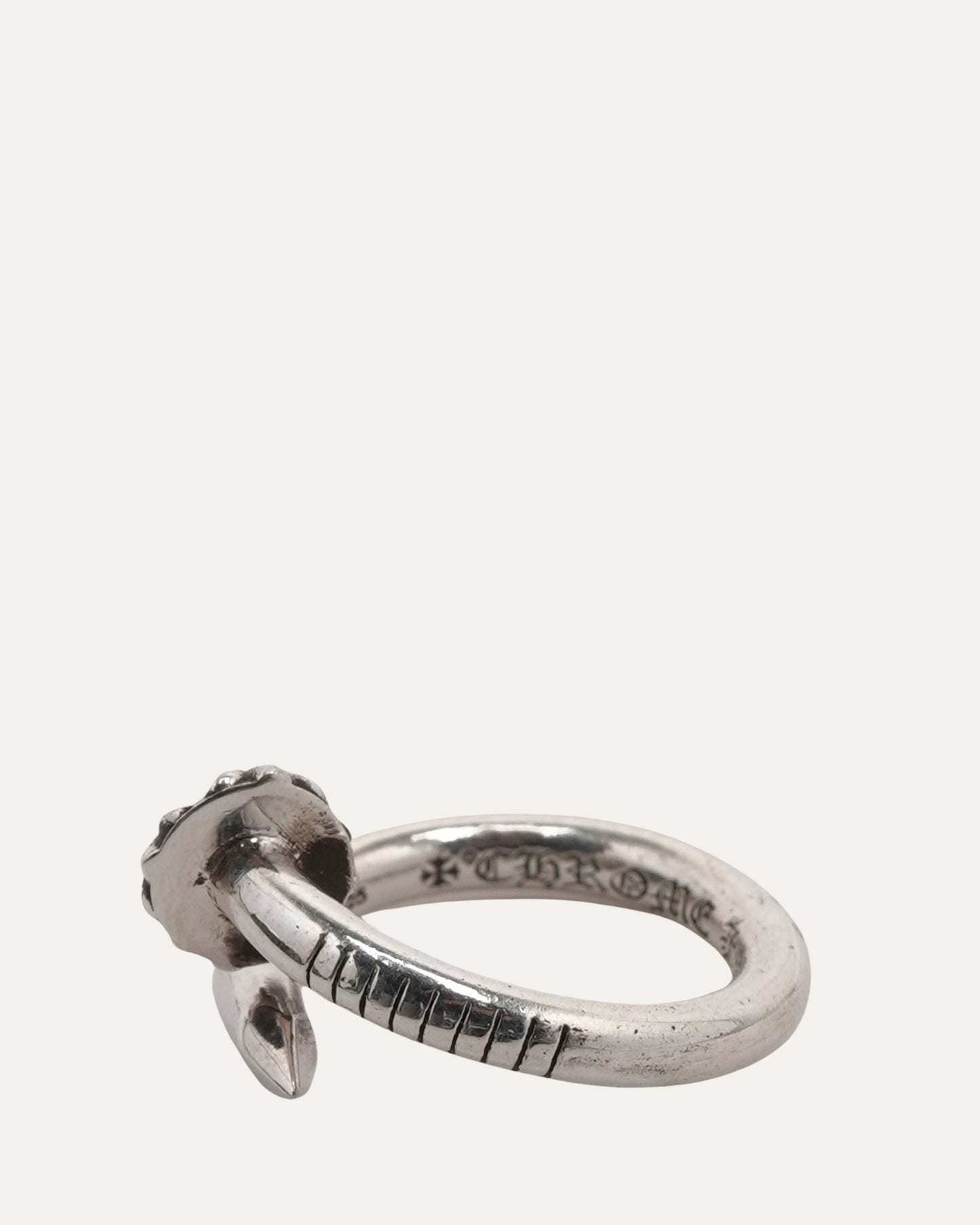 Nail Ring