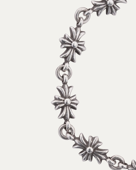 Tiny E Bracelet