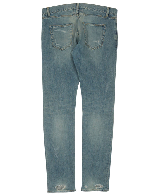 Distressed D02 Jeans
