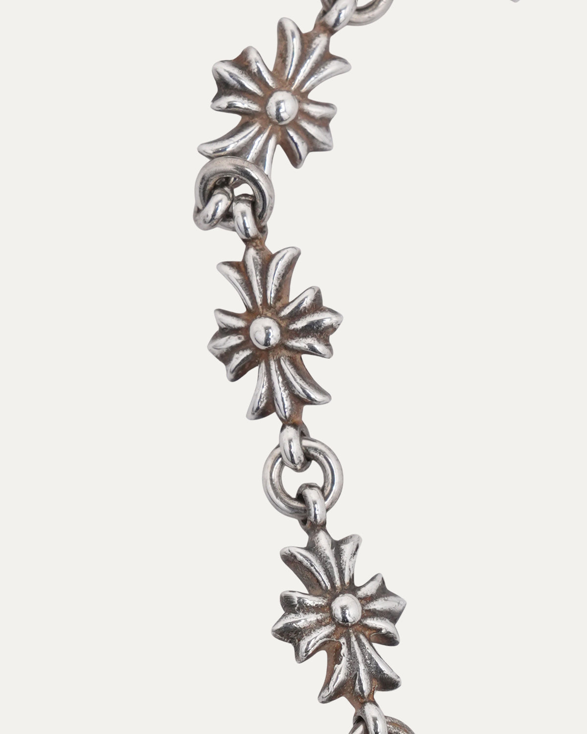 Tiny E Bracelet