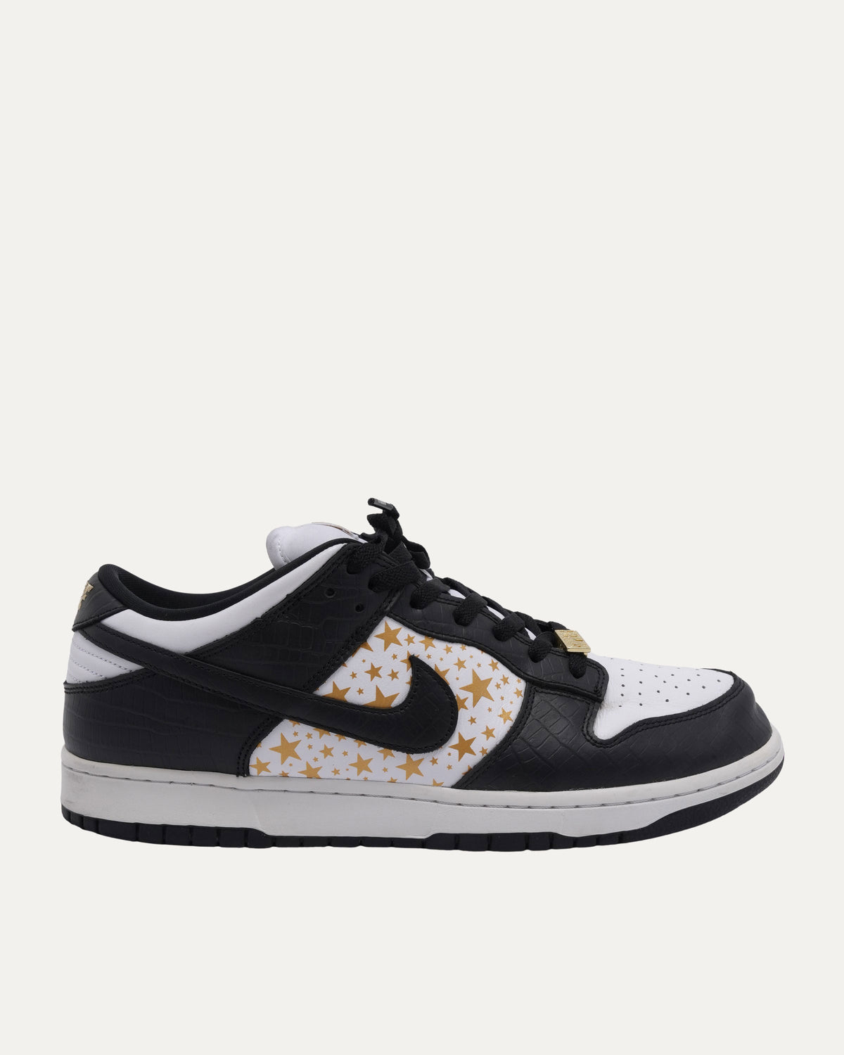 SB Dunk Low Supreme Stars