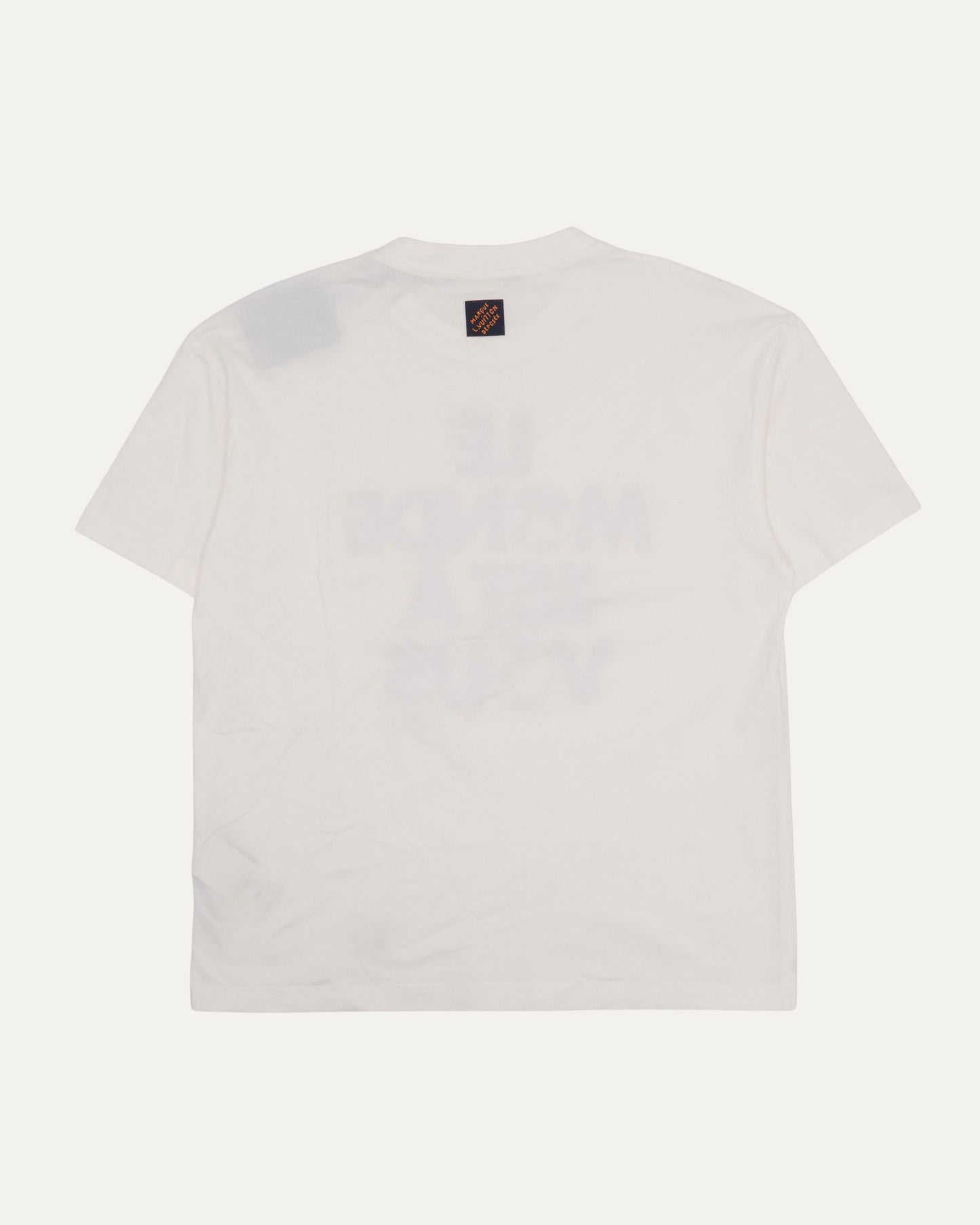 Le Monde Est À Vous T-Shirt