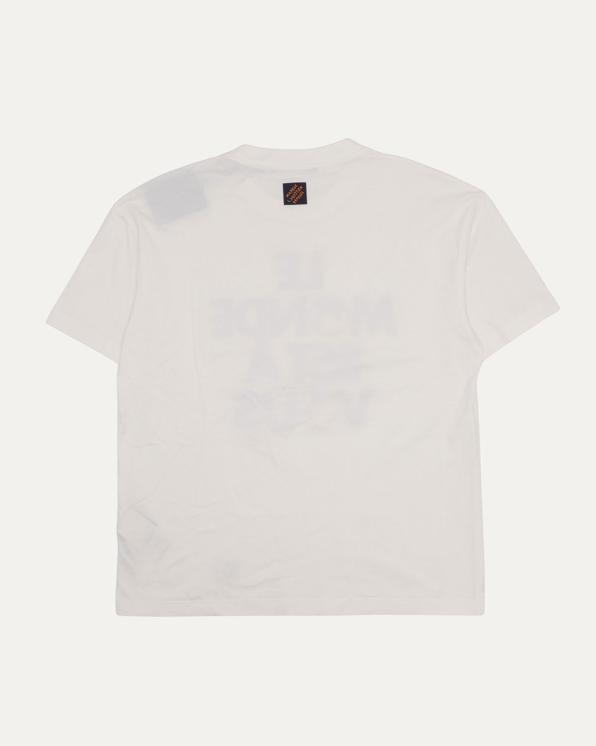 Le Monde Est À Vous T-Shirt