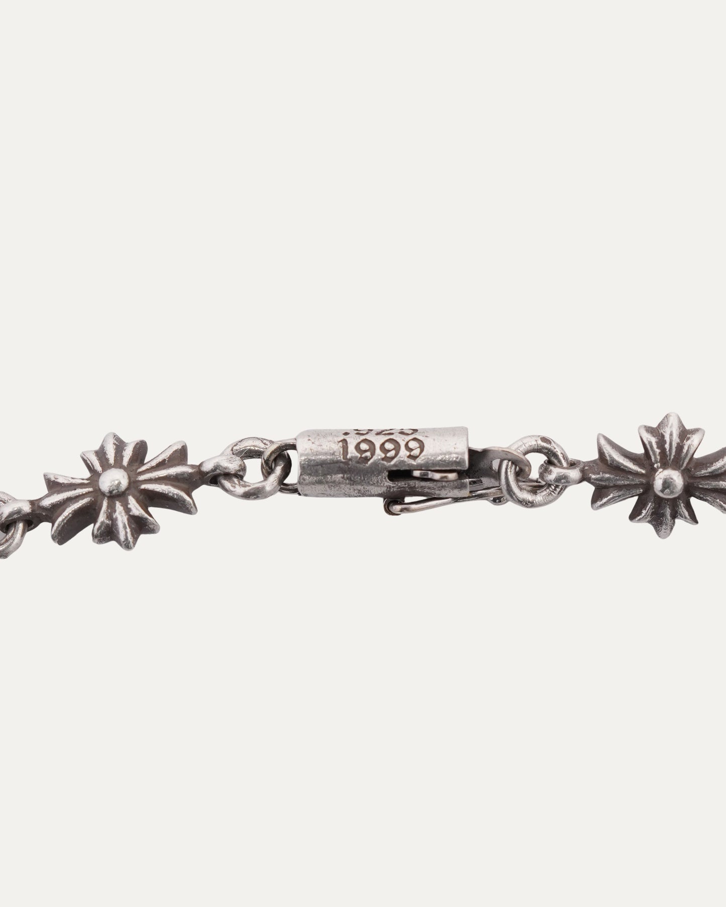 Tiny E Bracelet