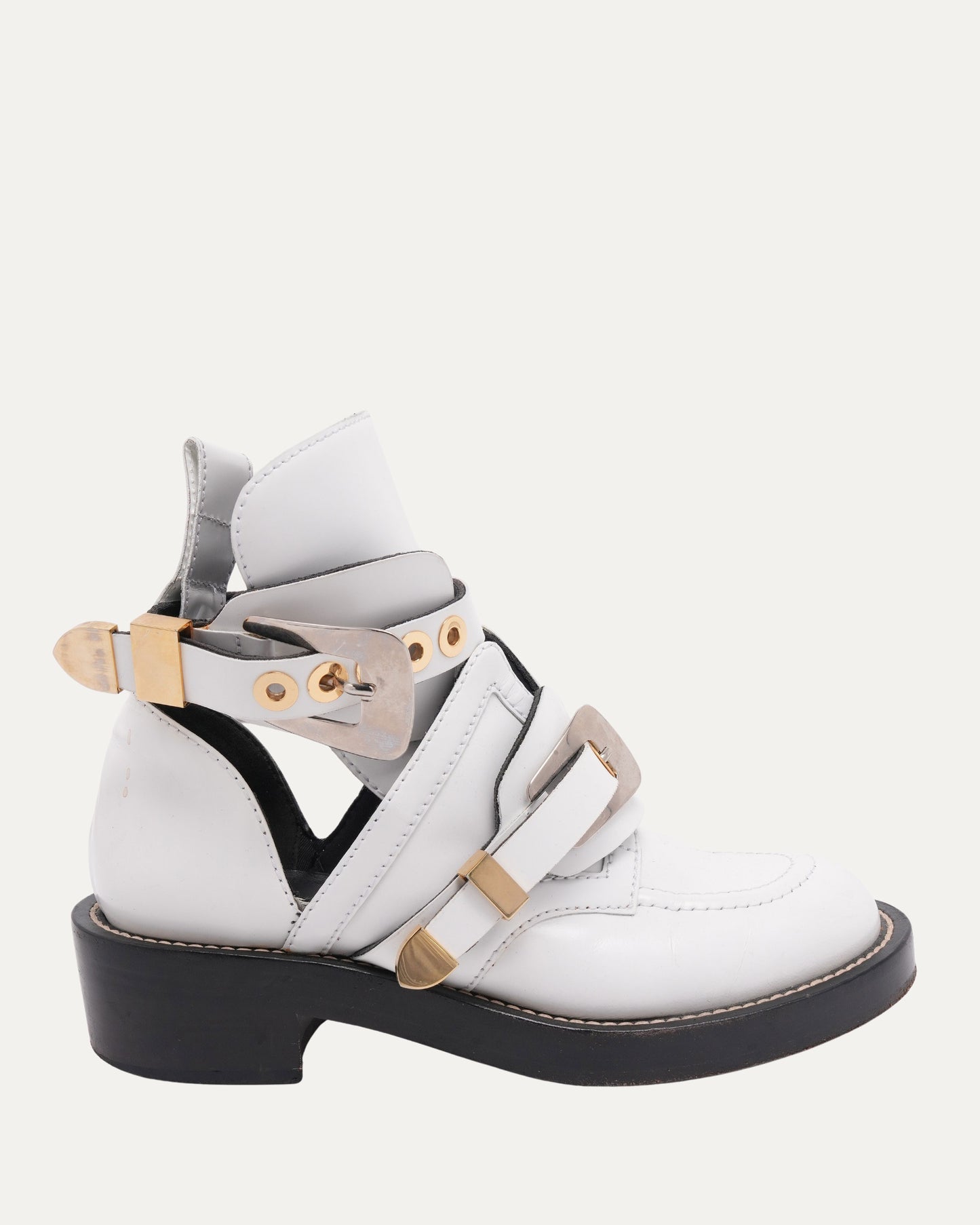 Ceinture Leather Cut-Out Ankle Boots