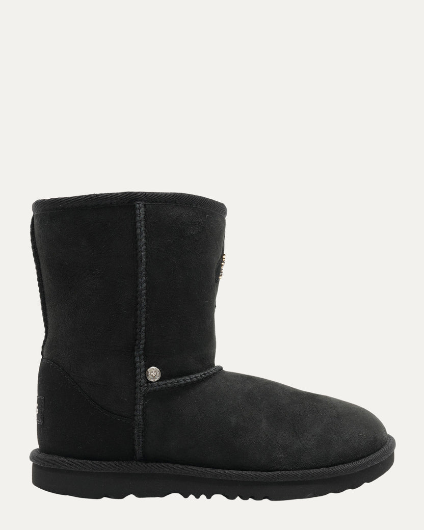 Uggs Dagger Embellished Fleur Patch Classic Boot