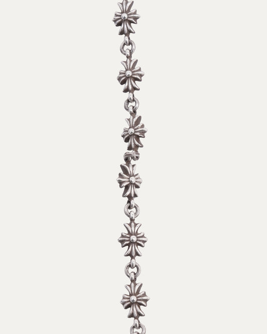 Tiny E Necklace