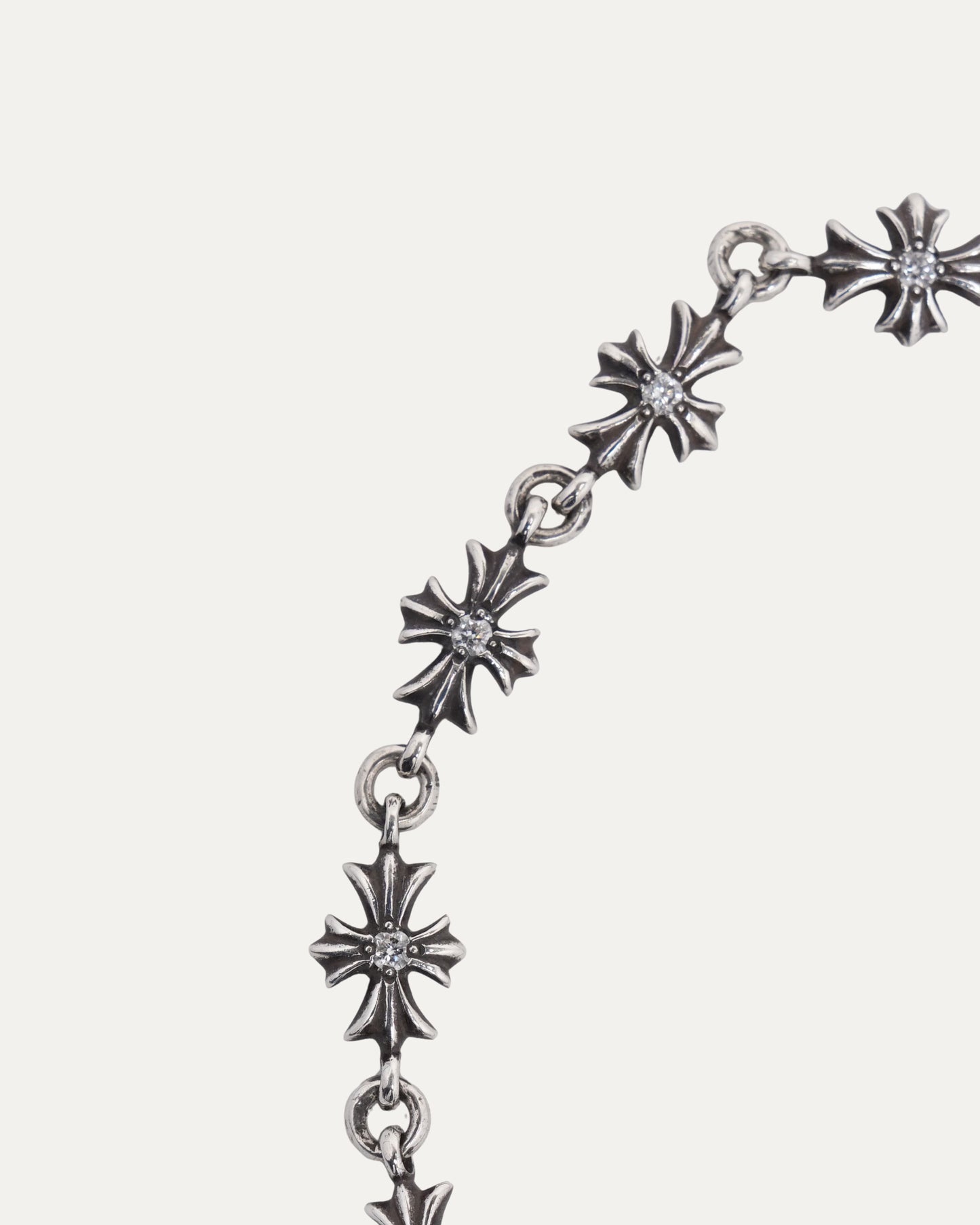 Diamond Tiny E Bracelet