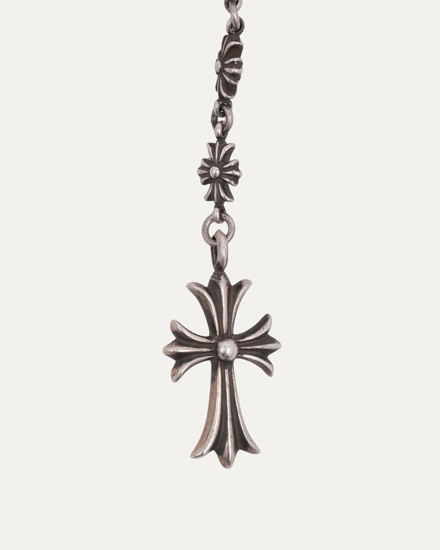 Tiny E Choke Chain Necklace