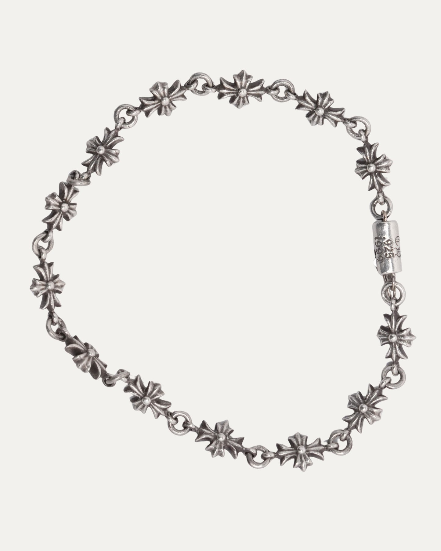 Tiny E Bracelet