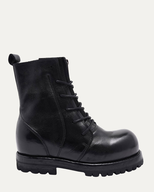 Moan Boot