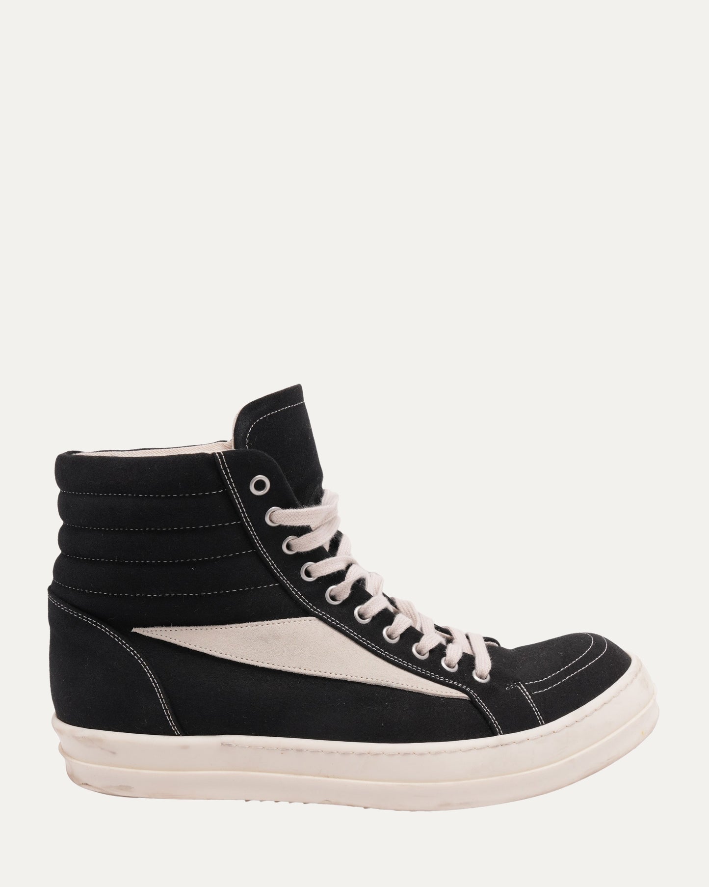 High Top Vintage Sneakers