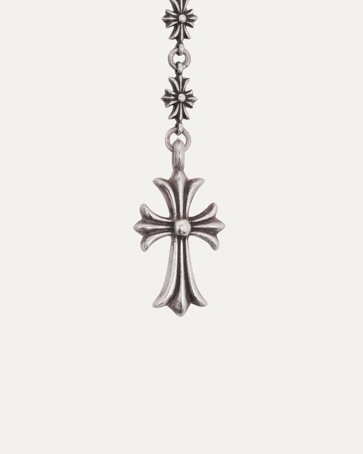Tiny E Choke Chain Necklace