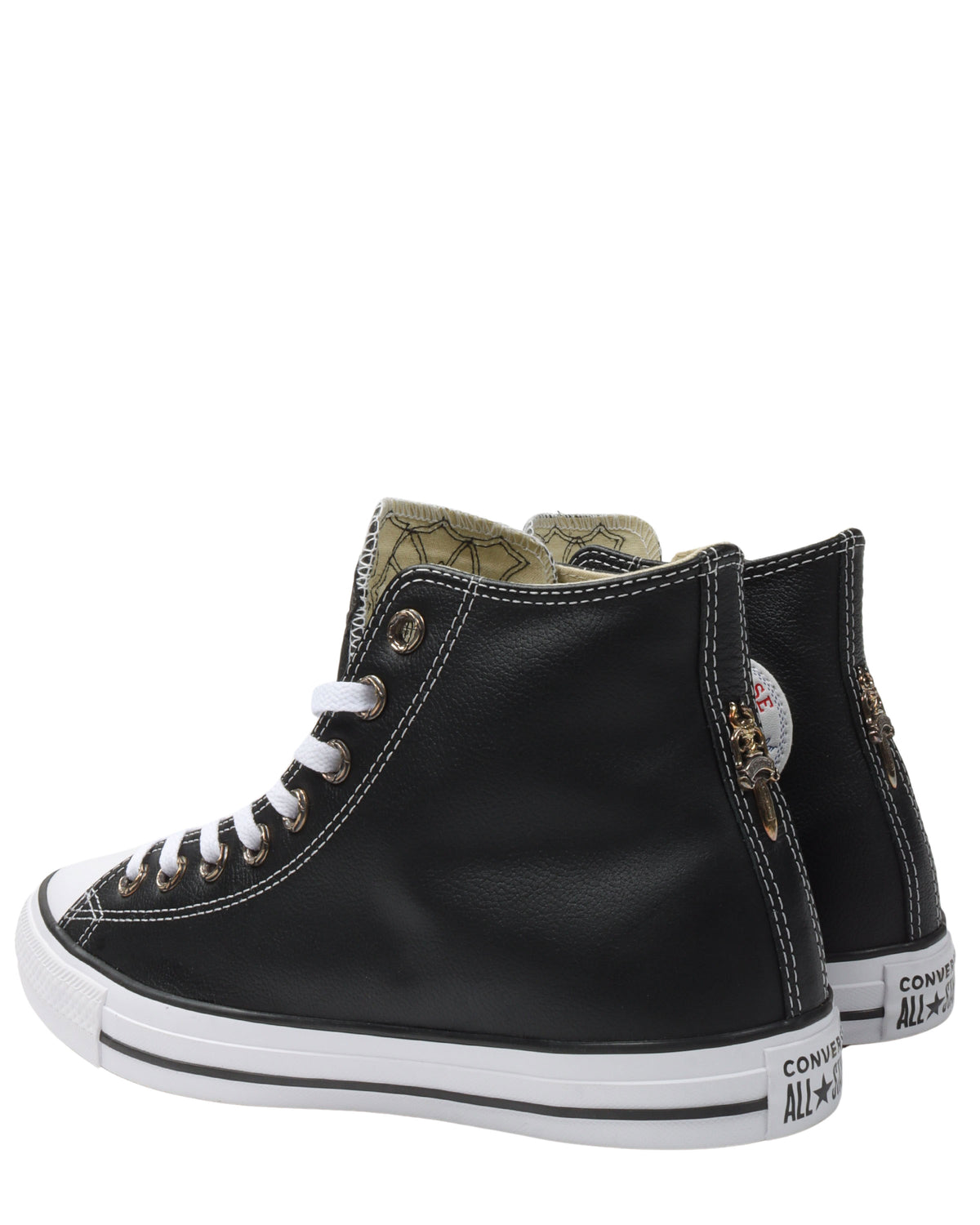Cross Patch Converse Chuck Taylor