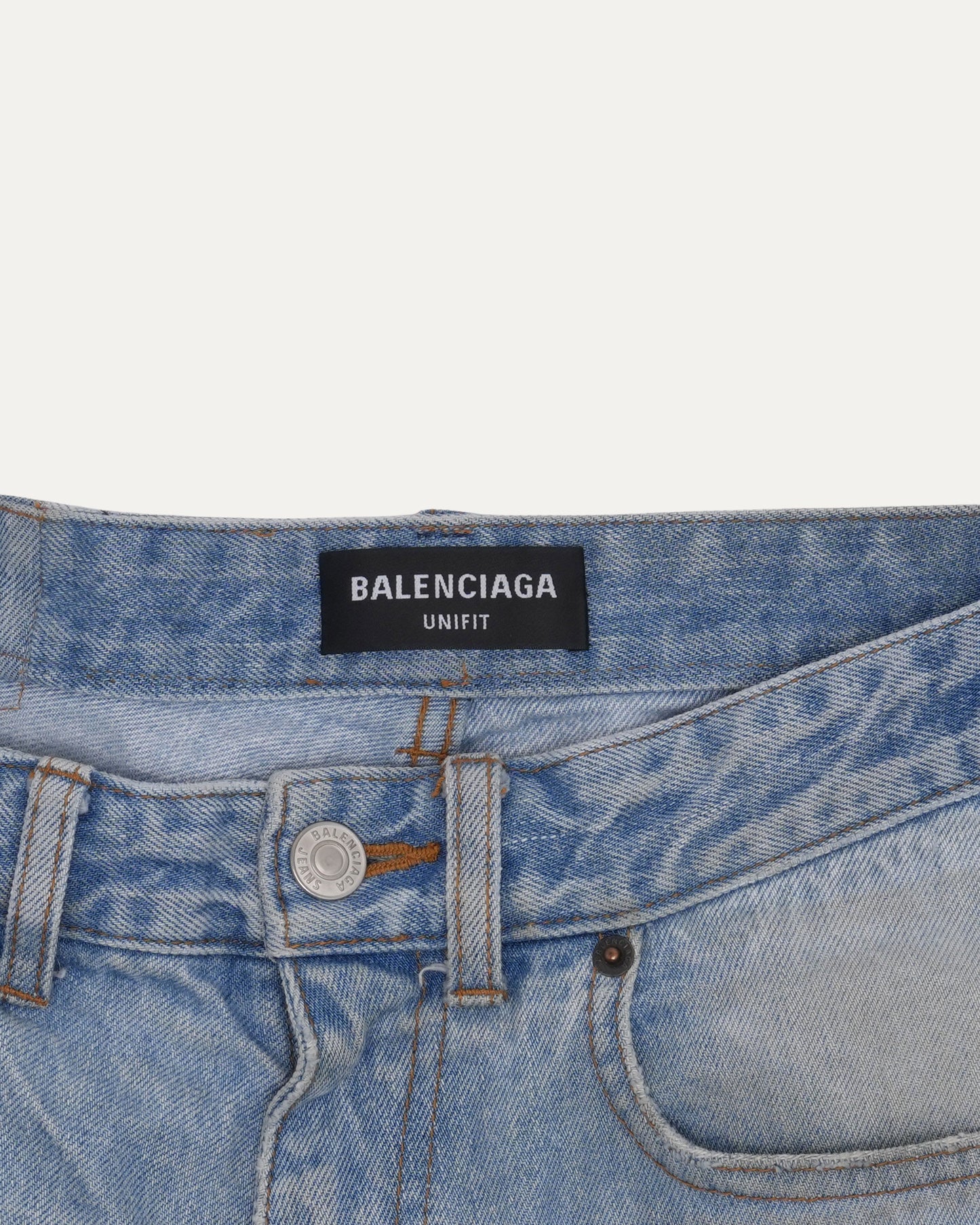 Destroyed Skater Jeans