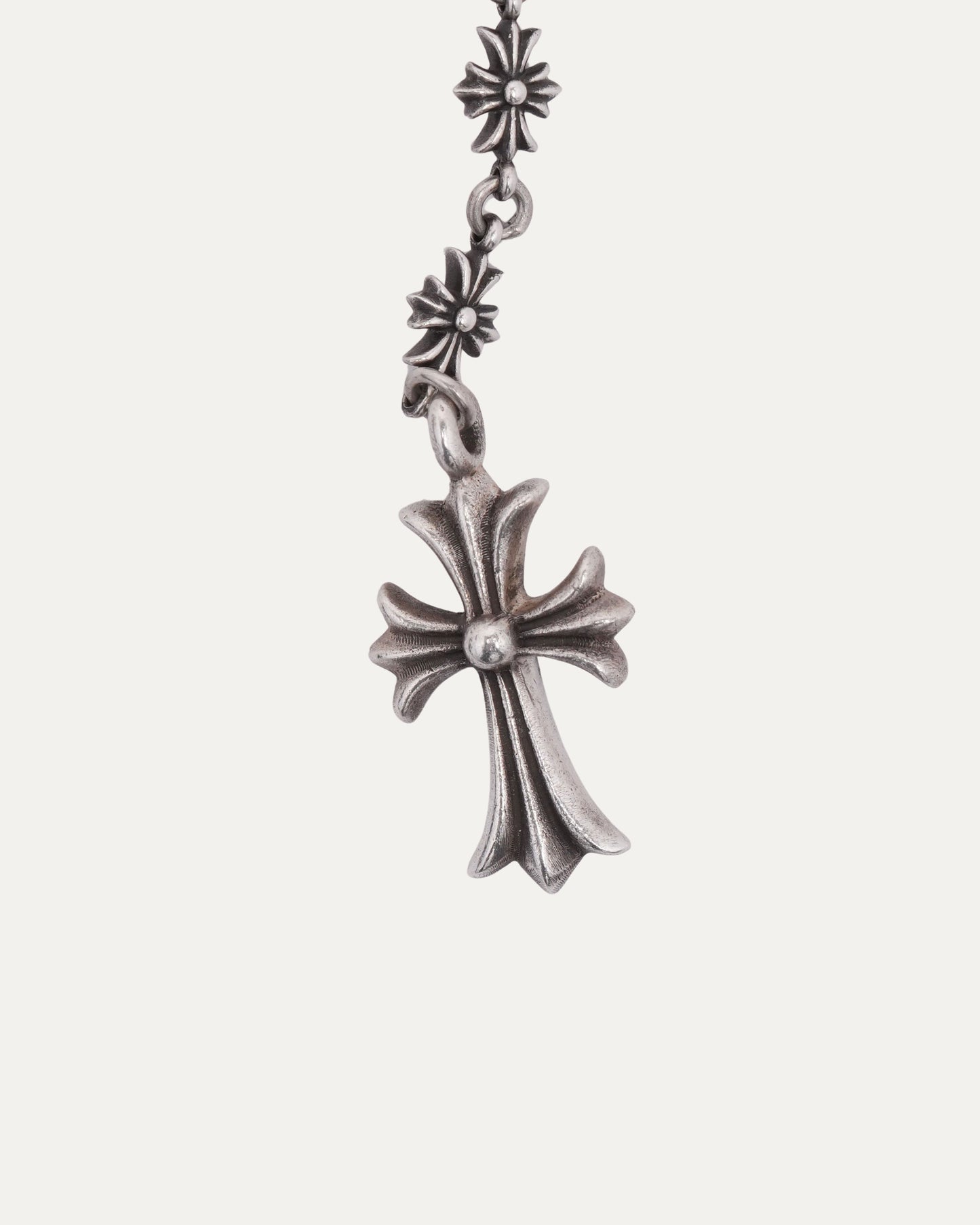 Tiny E Choke Chain Necklace