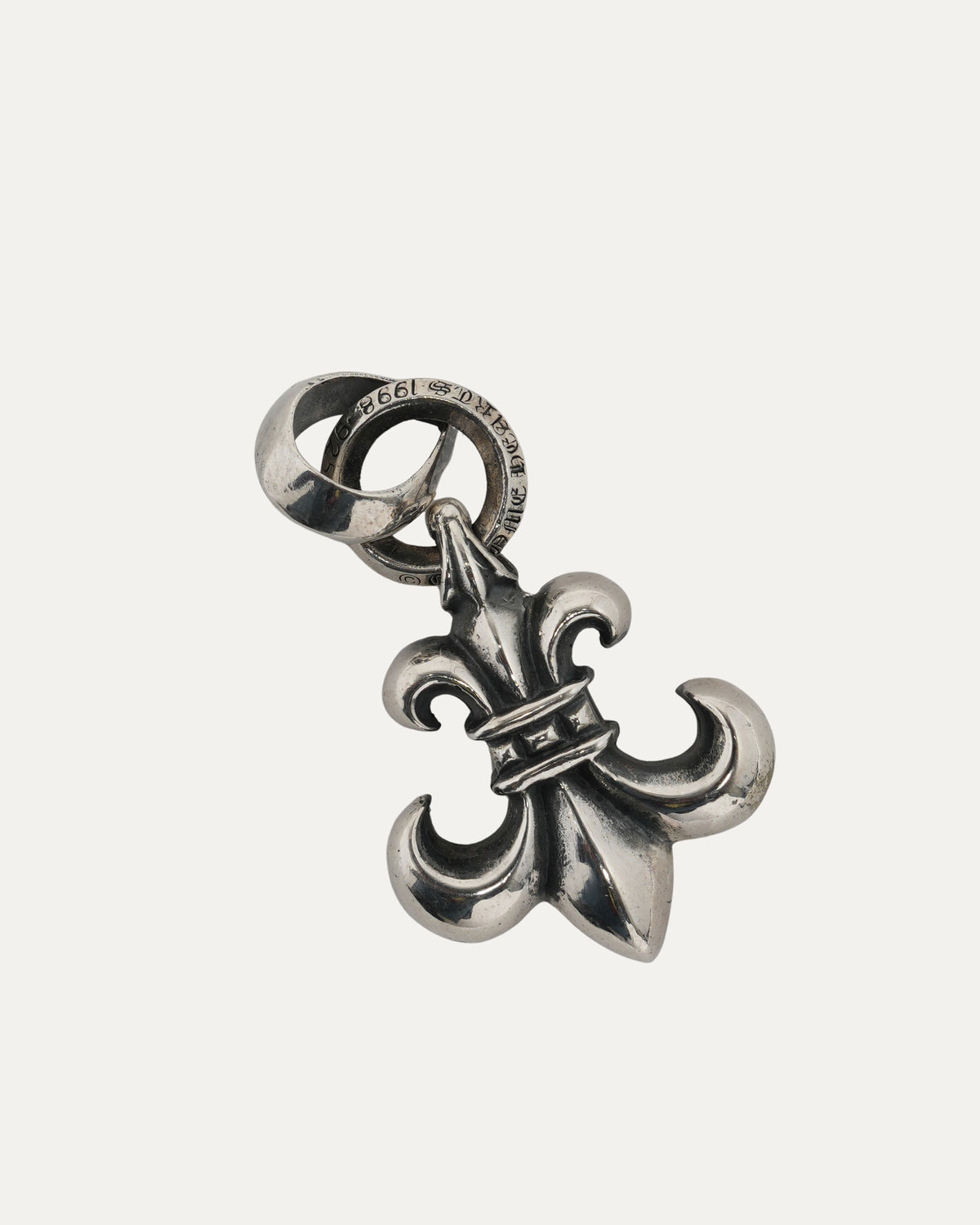 Fleur with Bale Pendant