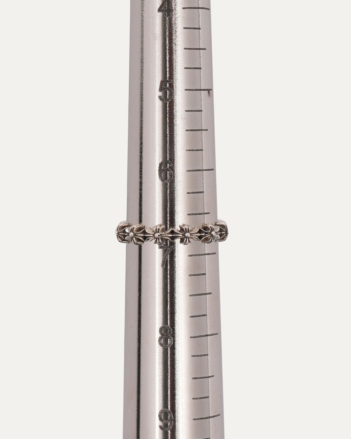 Tiny E Band Ring