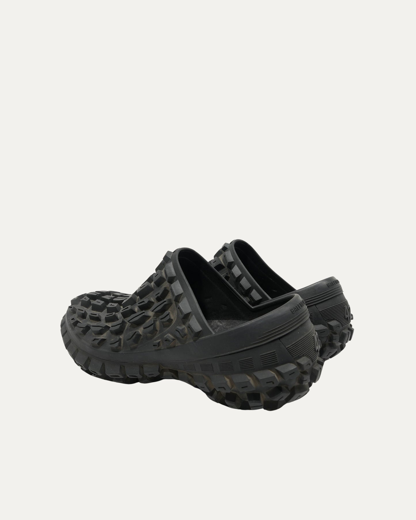 Bouncer Defender Clogs