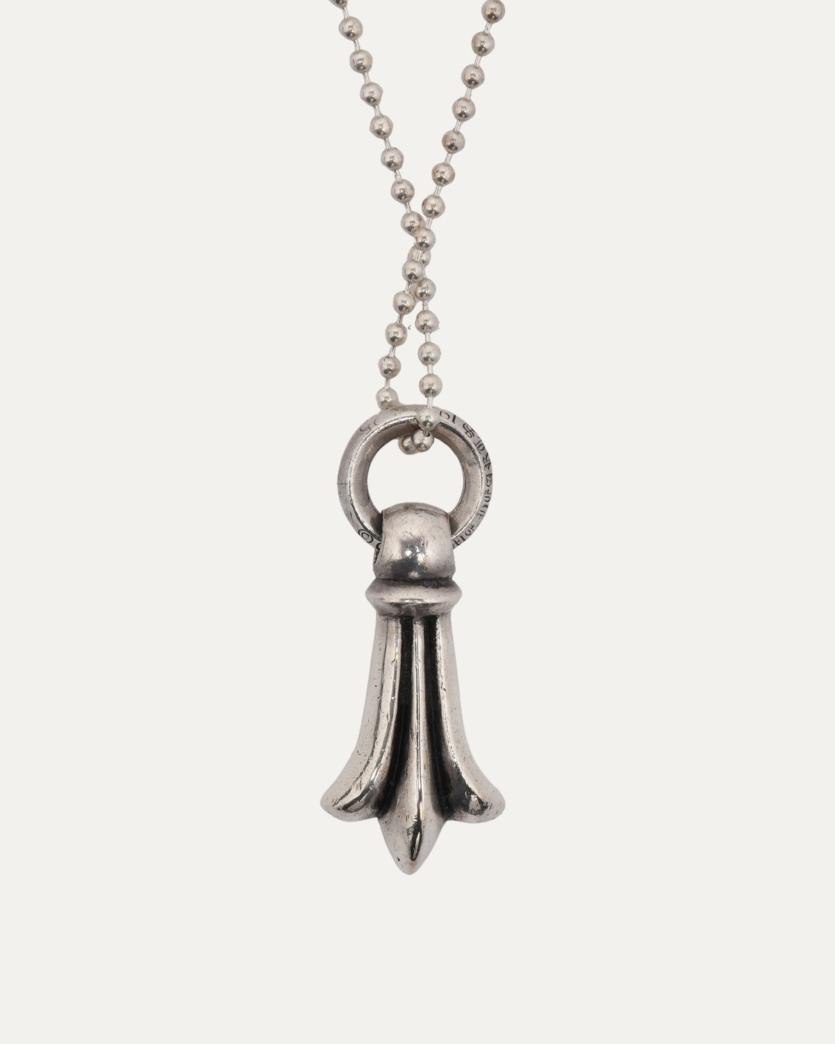 Fleur Tail Pendant w/ Ball Chain