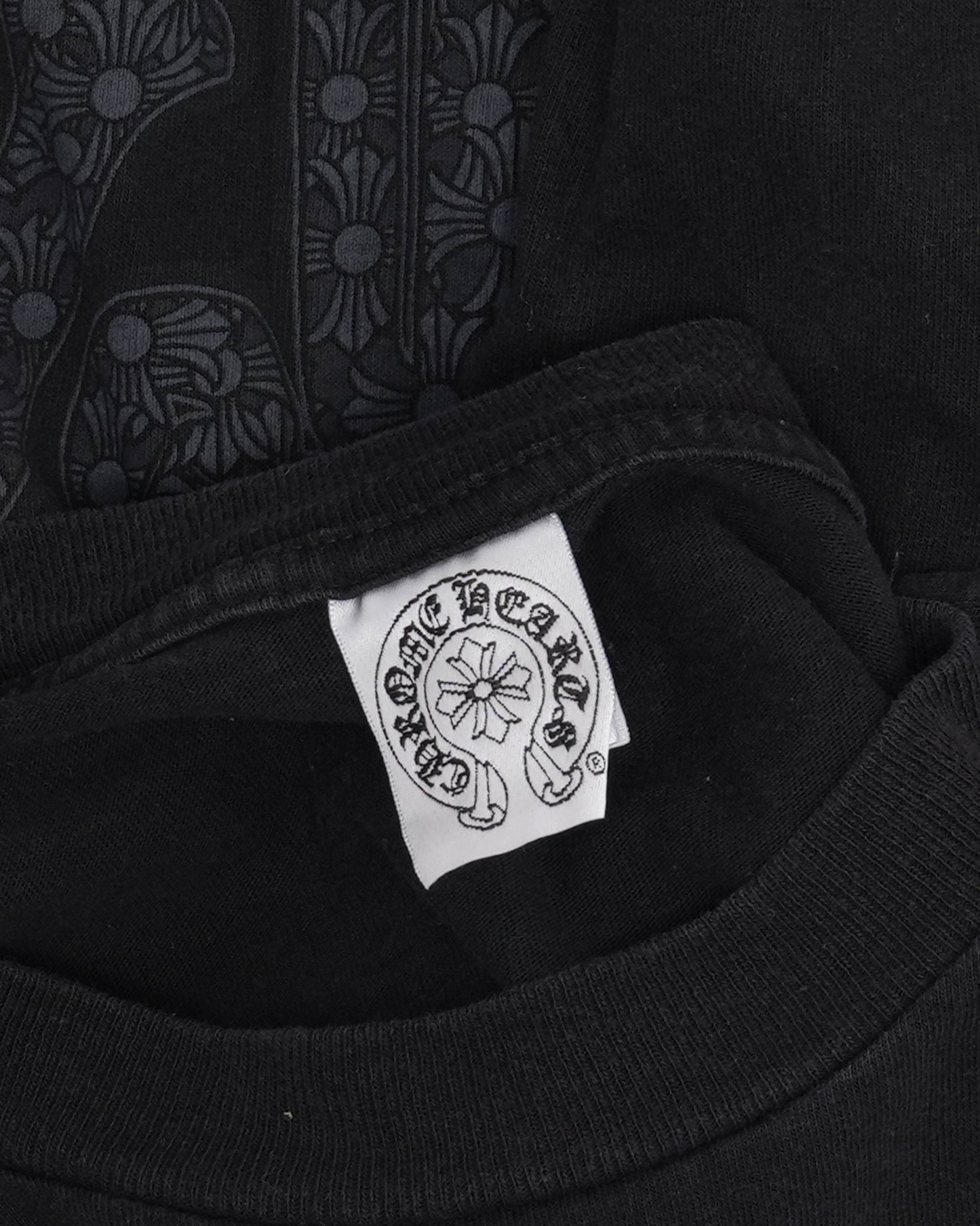 Vintage Vine Dagger Long Sleeve Pocket T-Shirt